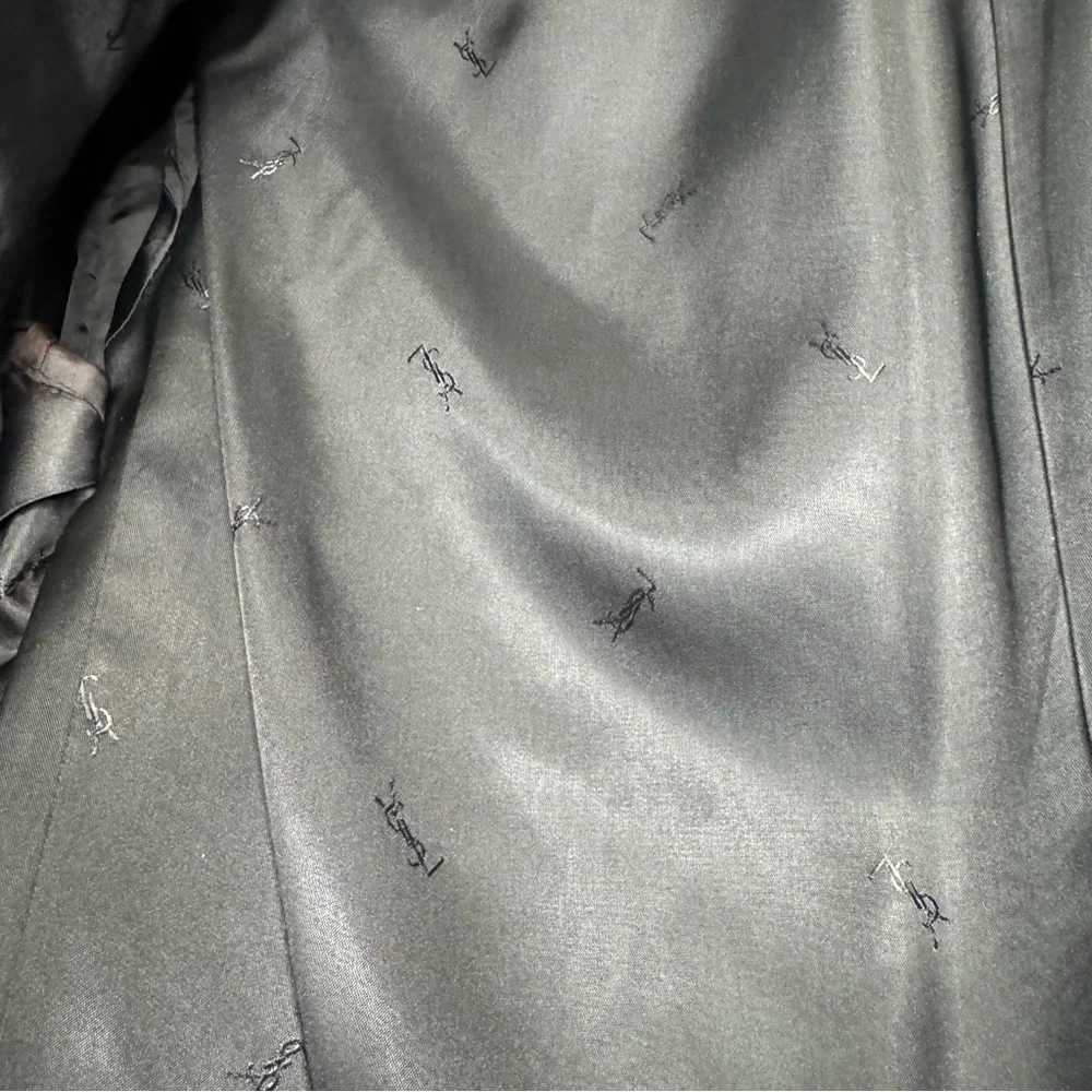 Yves Saint Laurent very good